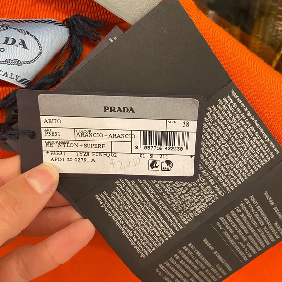 Prada dress - Picture 5 of 7